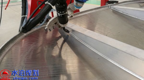 三星加強筋焊接機器人視頻_104244162